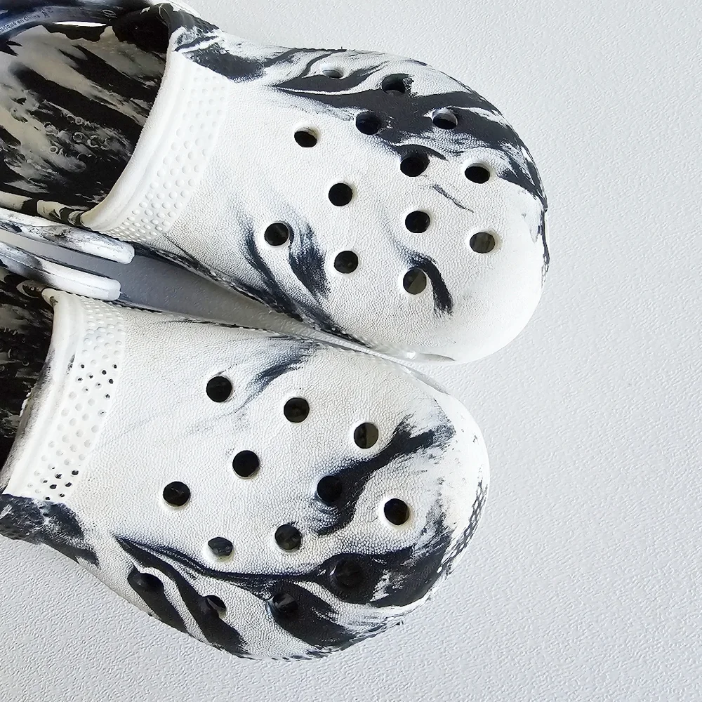 Iconic Crocs Marbled Croslite Child Black White Classic Clog Children Size 10